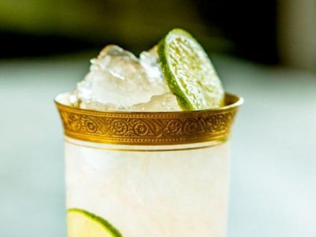 Smoky margarita med mezcal