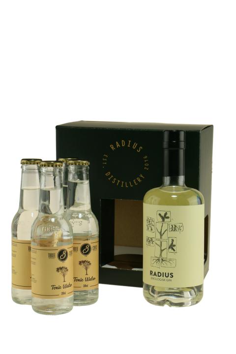Radius Gin ØKO med 4 Tonics i Gaveæske Gin Radius Gin ØKO med 4 Tonics i Gaveæske Gin