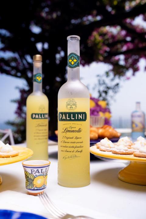 Pallini Limoncello med Håndlavet Keramikkop Likør Pallini Limoncello med Håndlavet Keramikkop Likør